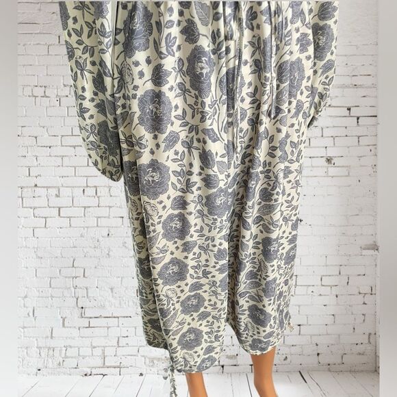 Dainty Jewels Medium Elegant Blue Floral Long Sleeve Dress - Picture 10 of 10